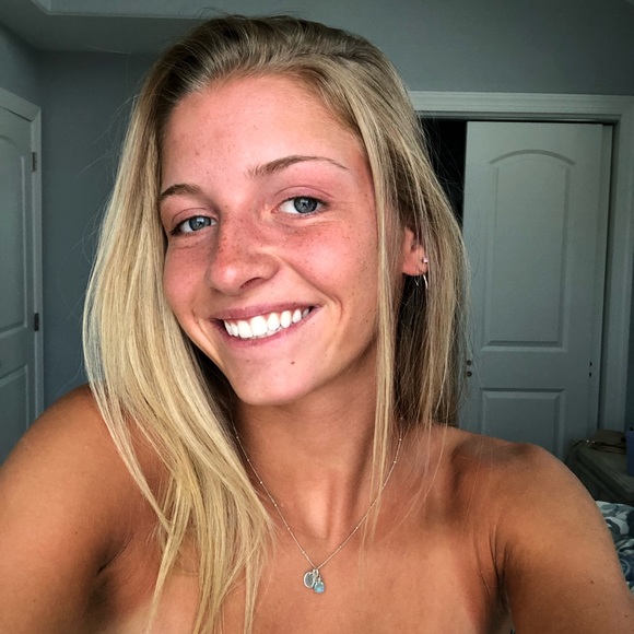 Meet your Posher, Julia - Picture 1 of 1